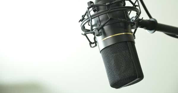 Celebrating 100 episodes of the Smashing Security podcast